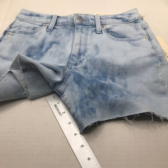 Universal Thread Women's Size 2 High Rise Midi Short Blue Denim Light Acid Wash - Picture 9 of 16